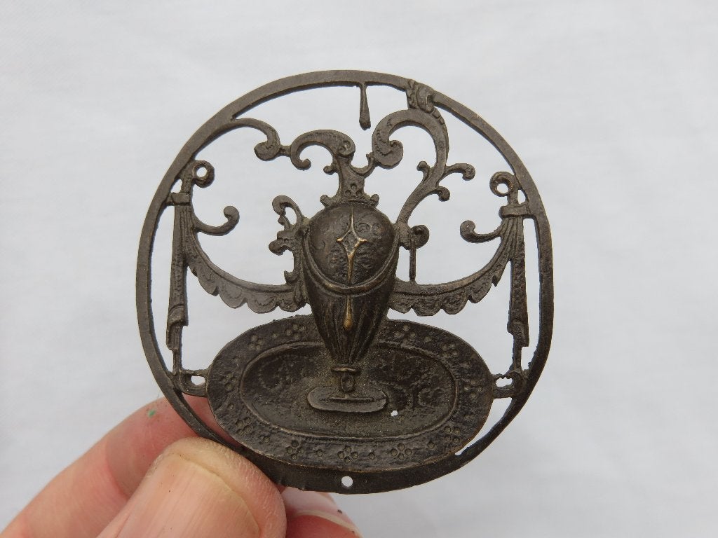 Bijbel beslag ornament van koper - 16e eeuw - bodemvondst, Antiek en Kunst, Ophalen of Verzenden