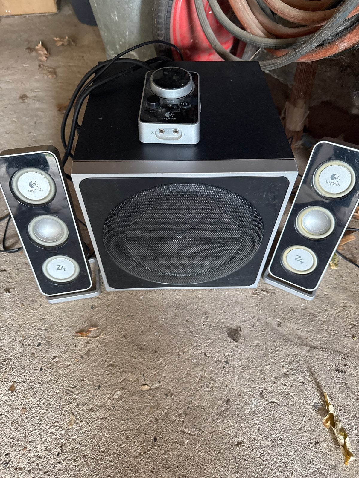 Logitech Z4 2.1 Luidsprekerset met Subwoofer, Ophalen of Verzenden, Gebruikt, Audiokanaal 2.1