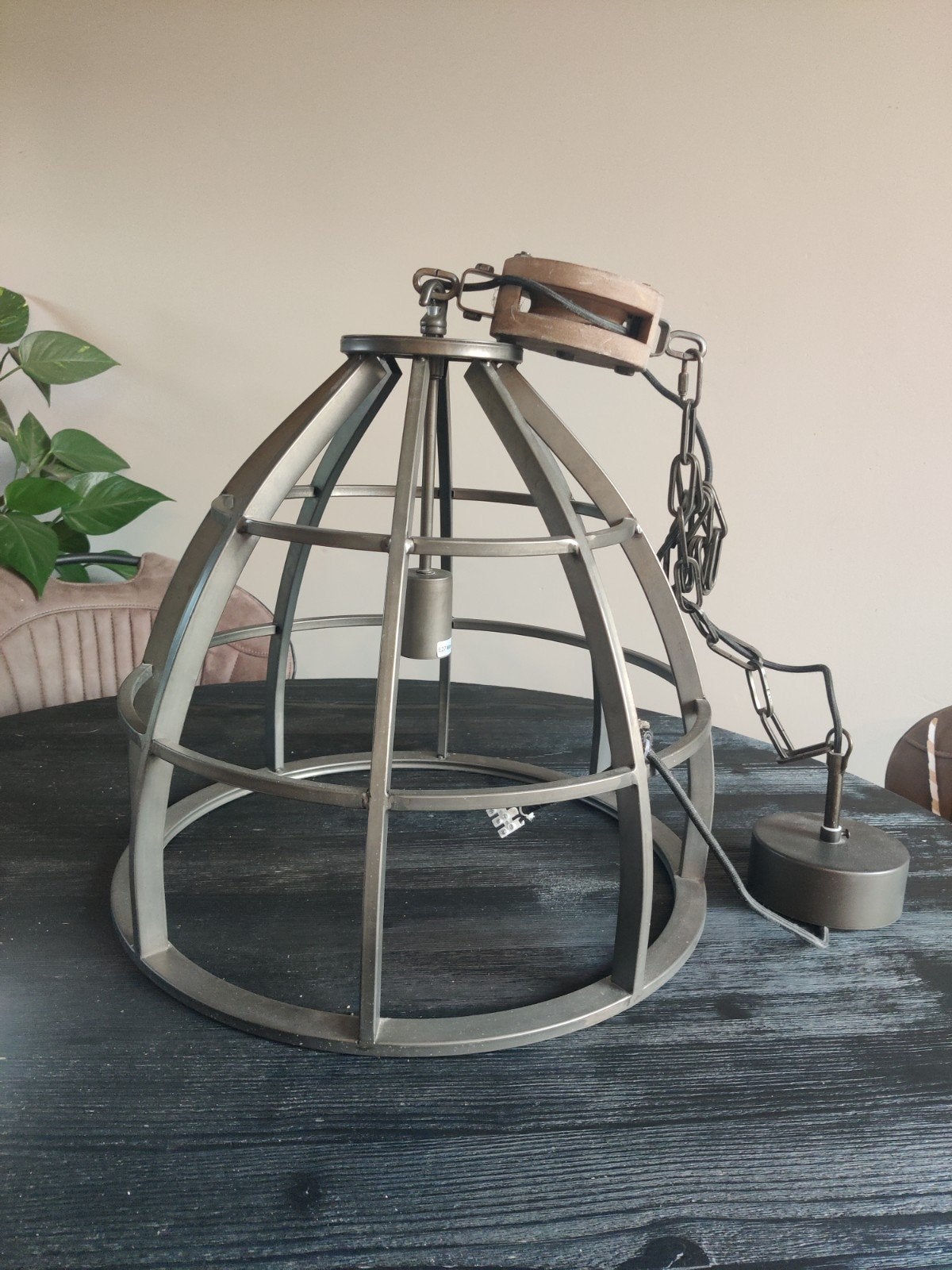 Industriële hanglamp met kooi en katrol, Ophalen, Gebruikt, E27 (groot), Industrieel