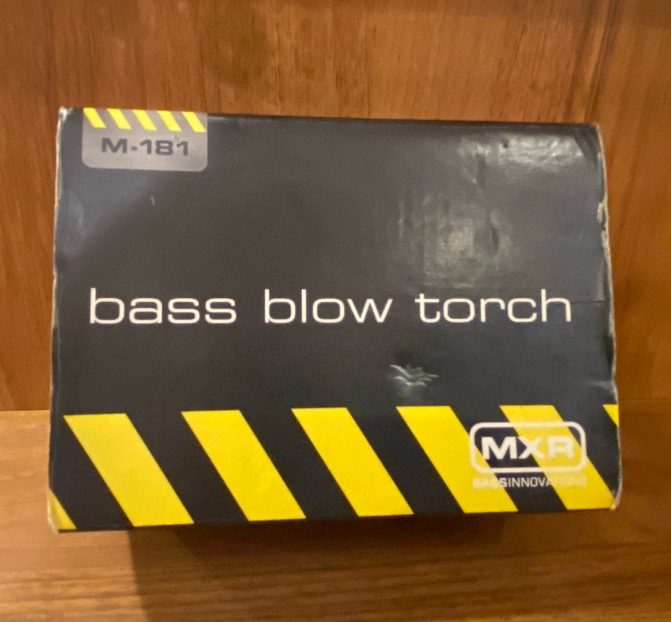 MXR M-181 Bass Blow Torch Distortion Pedaal alleen doos!!, Ophalen of Verzenden, Gebruikt, Distortion, Overdrive of Fuzz
