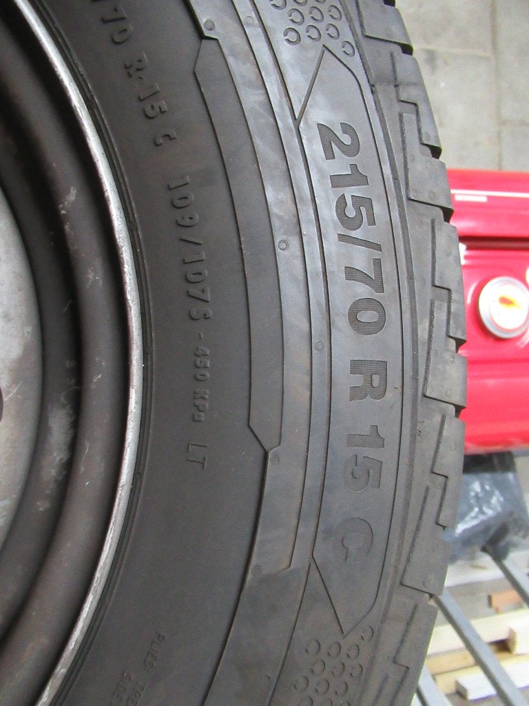 auto banden Fiat Ducato dot code HWNT HNU8 4822, Ophalen, 15 inch, Band(en), Zomerbanden