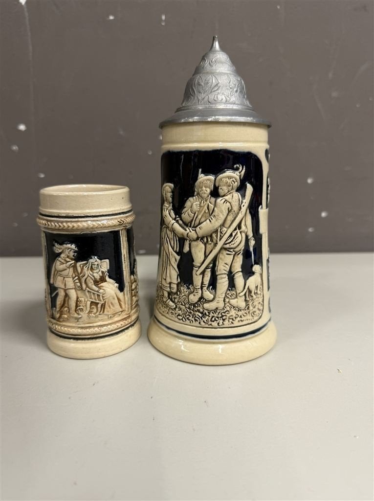 2 bier pullen - Ceramic beer jugs tankards steinds, Ophalen of Verzenden, Zo goed als nieuw, Overige merken
