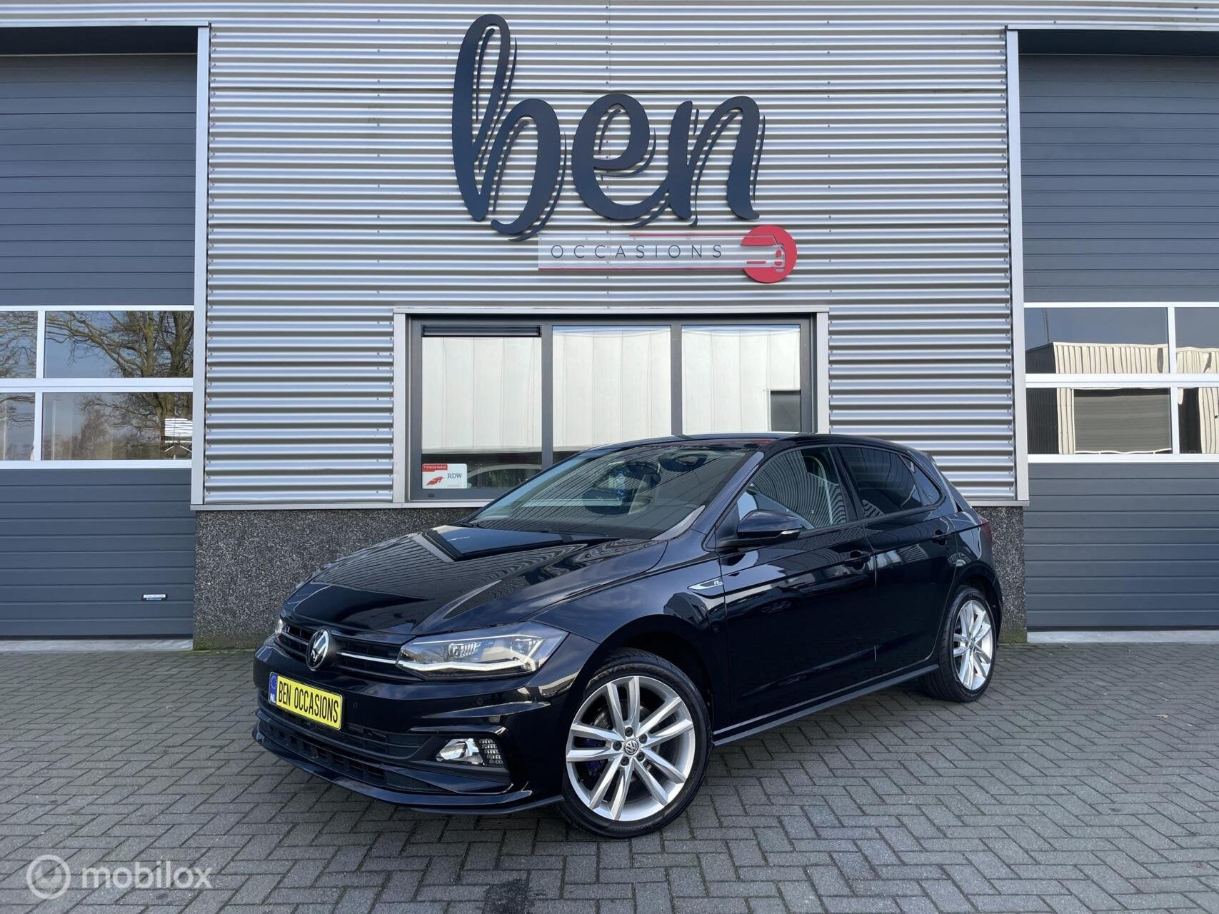 Volkswagen Polo 1.0 TSI R-Line 1e Eigenaar TOPSTAAT!, Auto's, Gebruikt, Euro 6, 116 pk, Zwart