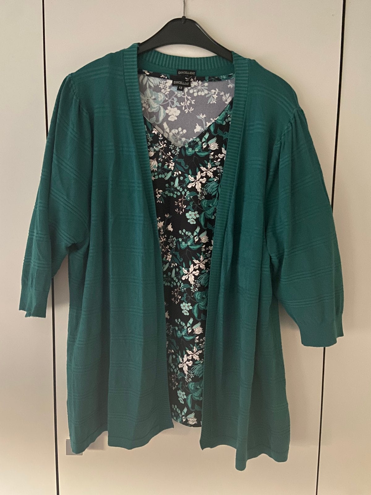 Set top+vest van Exxcellent 48 amper gedragen, Kleding | Dames, Ophalen of Verzenden, Zo goed als nieuw, Blauw, Shirt of Top