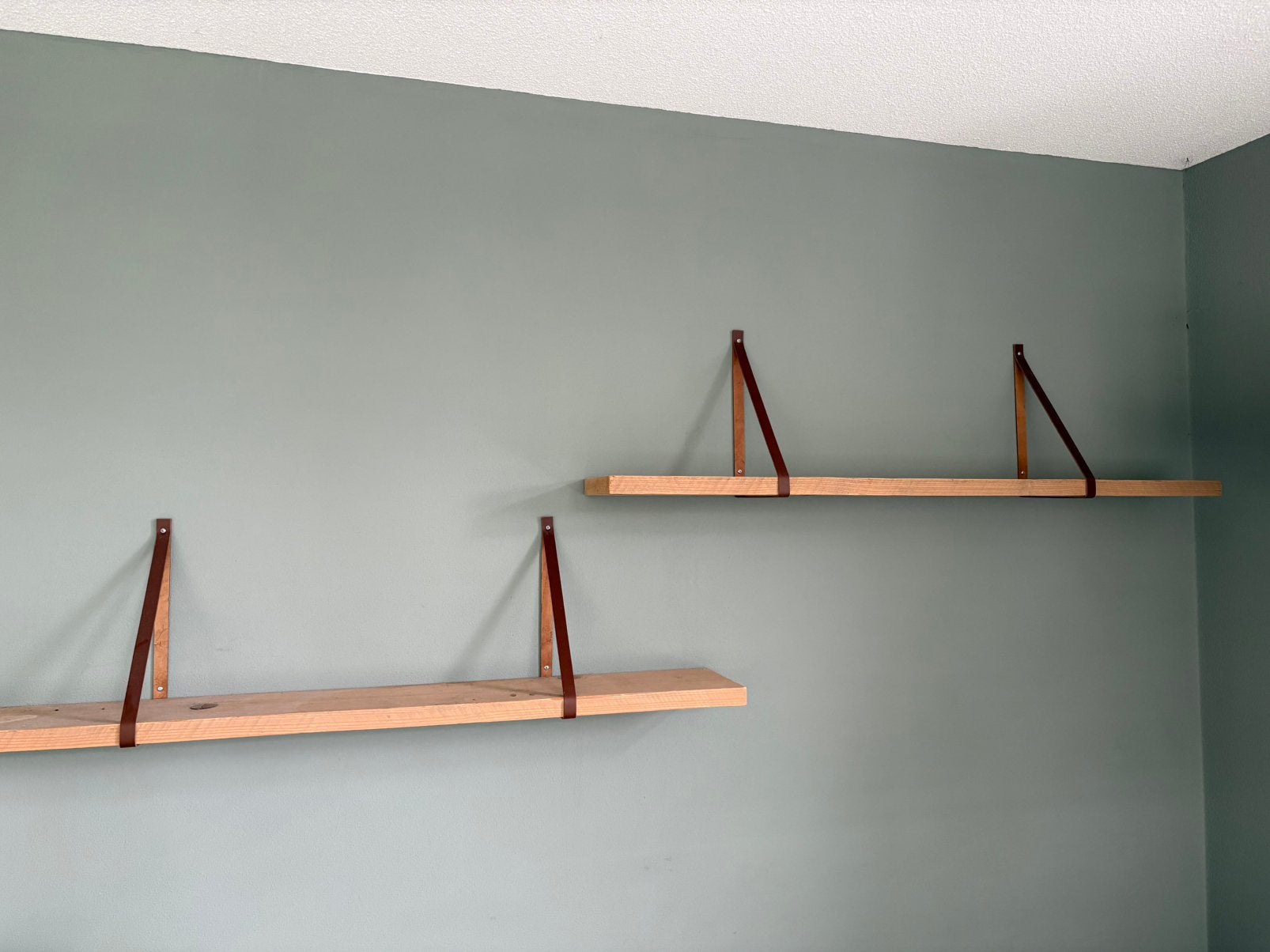 2 Steigerhouten wandplanken 125 cm, Huis en Inrichting, Woonaccessoires | Wandplanken en Boekenplanken, Ophalen, Gebruikt