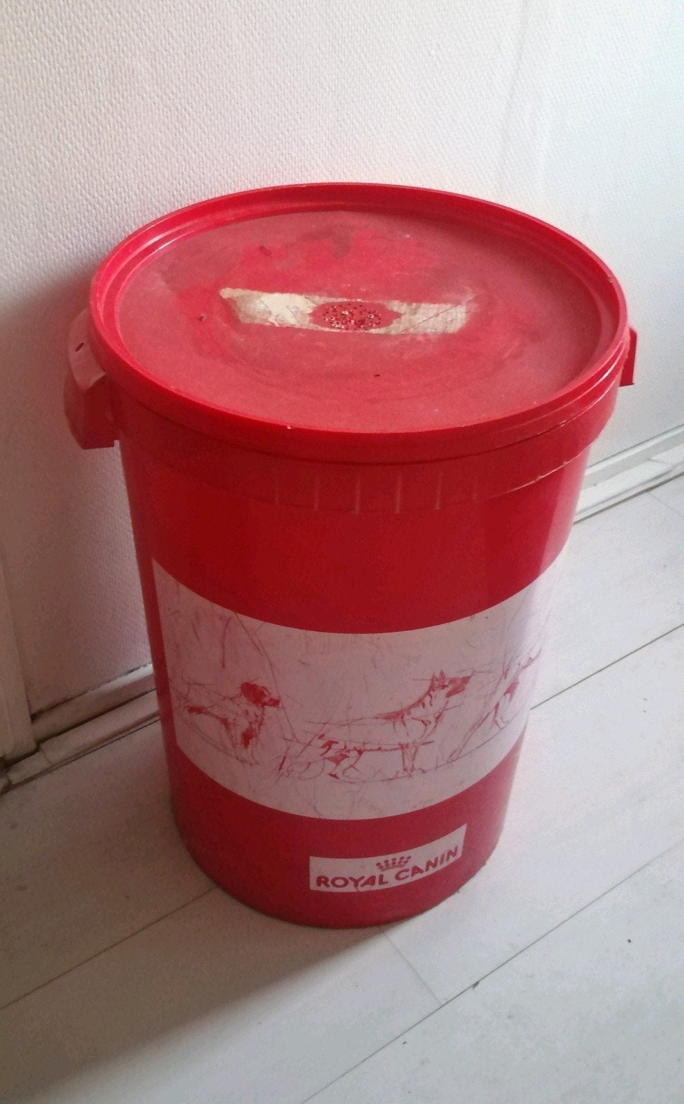 GRATIS Grote Royal Canin voedselbewaaremmer van circa 40/50L, Huis en Inrichting, Emmers, Ophalen, Gebruikt, Kunststof, Met deksel