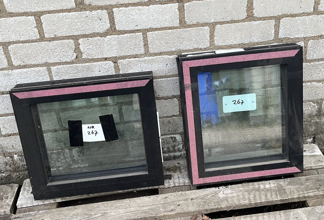 (267) 2x Nieuw zwart aluminium vast raamkozijn incl glas, Deurkozijn, Nieuw, Hout, Ophalen