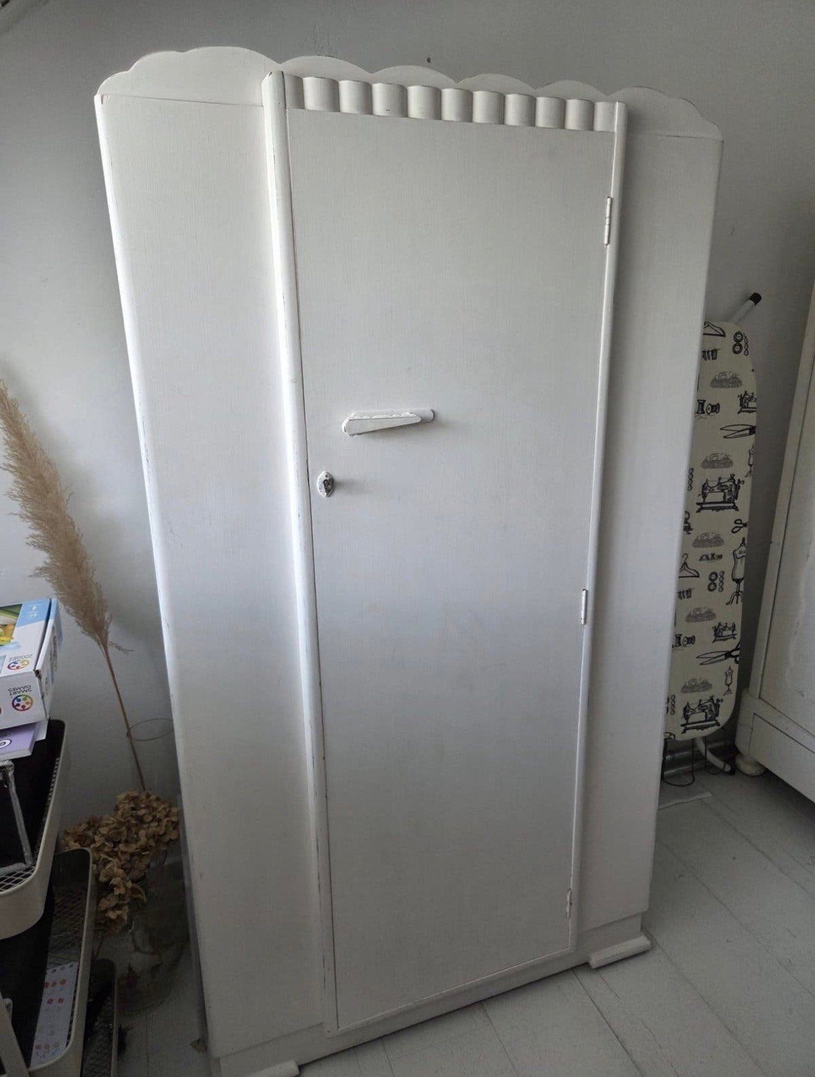 Kledingkast / meidenkast wit, Huis en Inrichting, Kasten | Kledingkasten, Ophalen, Met deur(en), Gebruikt, 150 tot 200 cm