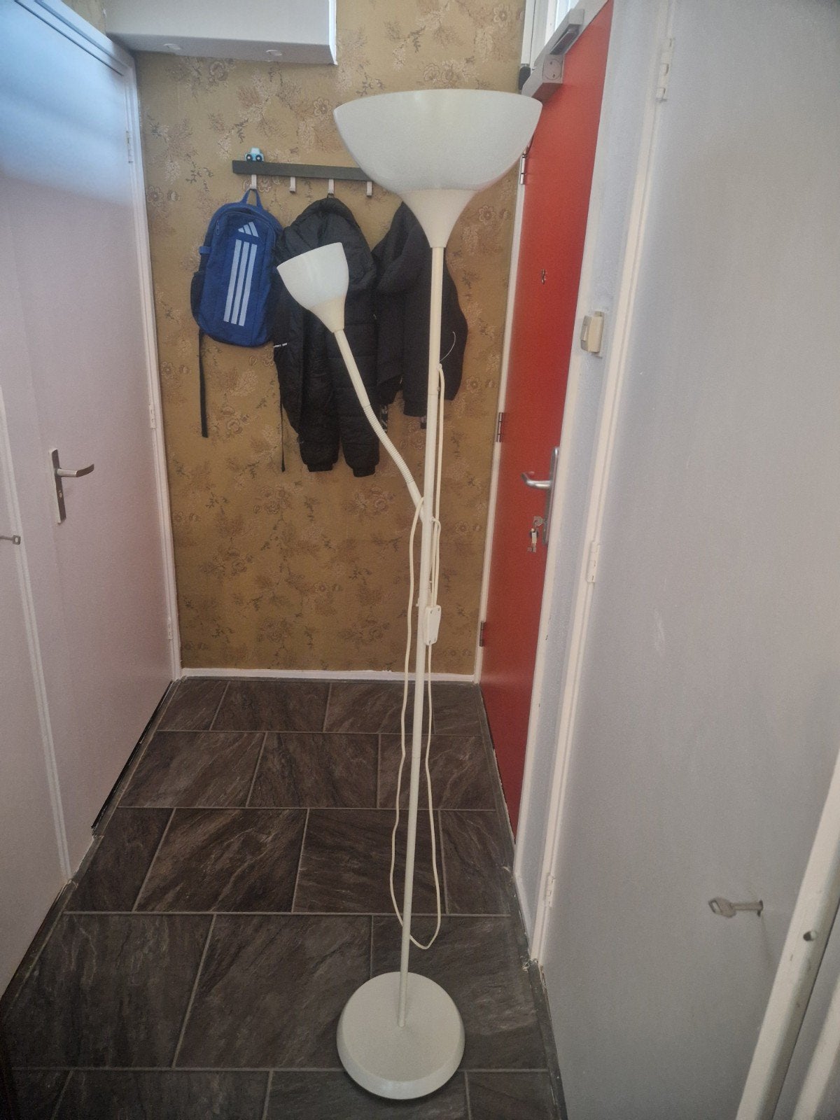 For free stand up lamp in good condition, Ophalen, Zo goed als nieuw, Metaal, 150 tot 200 cm
