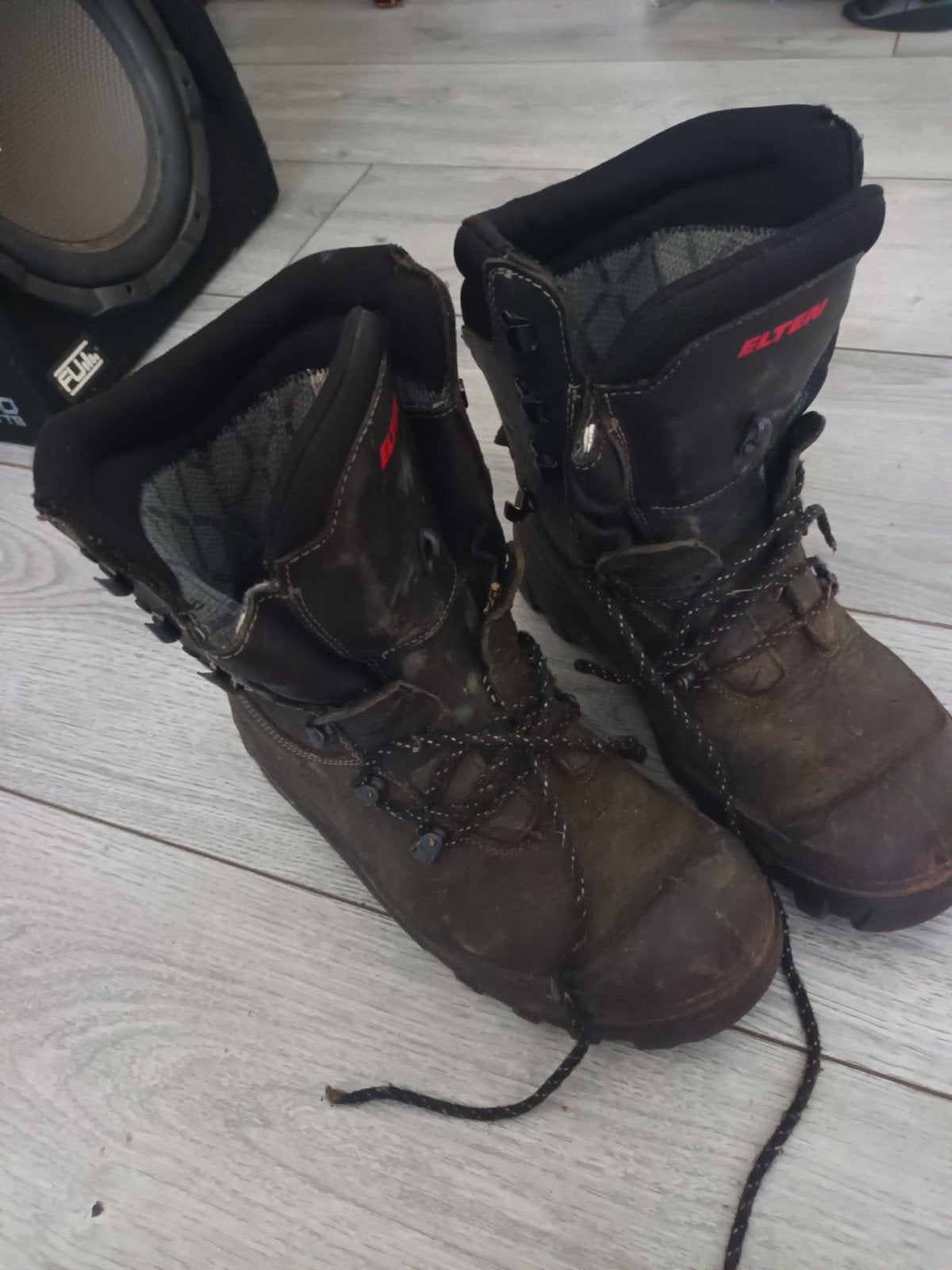 Zaagschoenen (maat 43) en zaagbroek (185L) SIP Protection, Ophalen, Gebruikt
