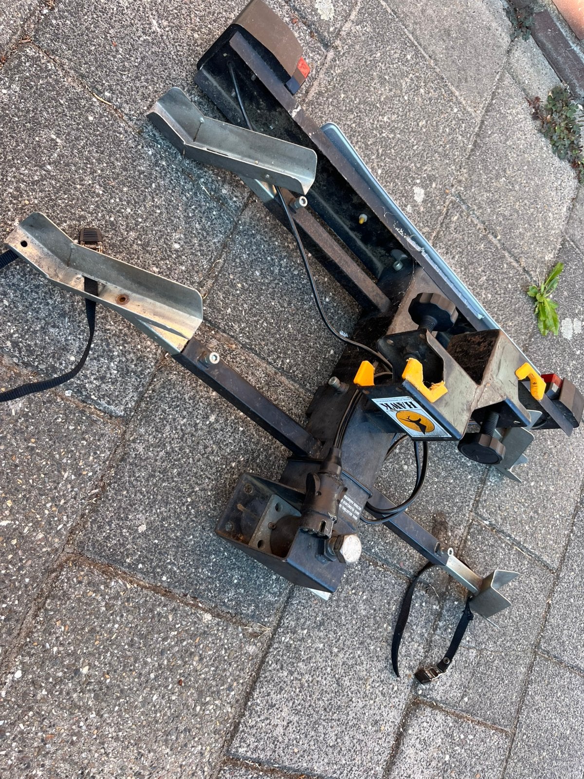 Fietsendrager, Ophalen, Trekhaakdrager