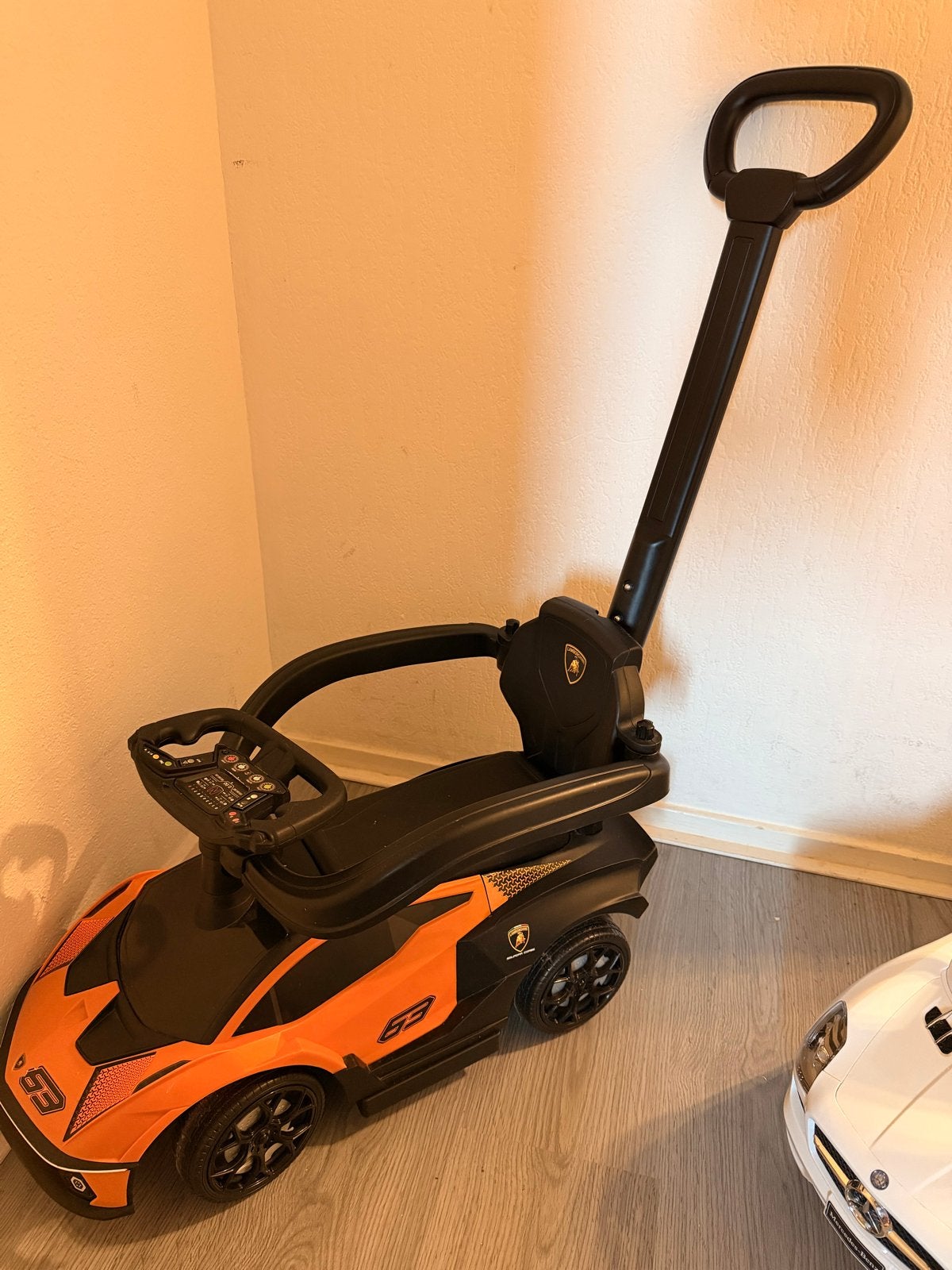 Lamborghini 63 Loopauto Oranje met Duwstang en geluid, Ophalen, Gebruikt, Loopvoertuig