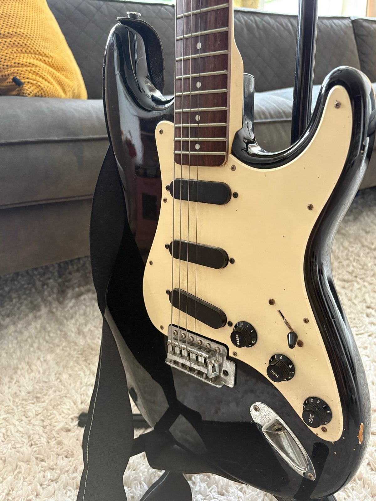 Amuse ST-33 Stratocaster - Zwart, Gebruikt, Muziek en Instrumenten, Snaarinstrumenten | Gitaren | Elektrisch, Ophalen, Gebruikt