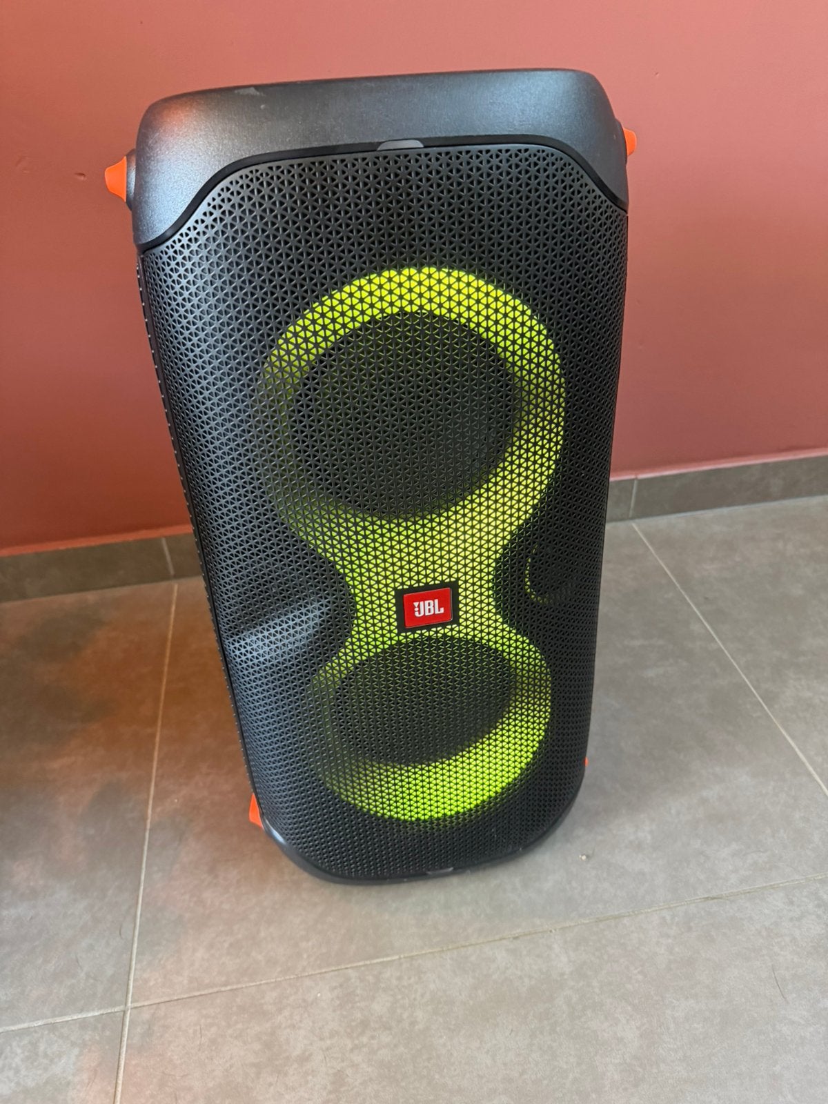 JBL 110