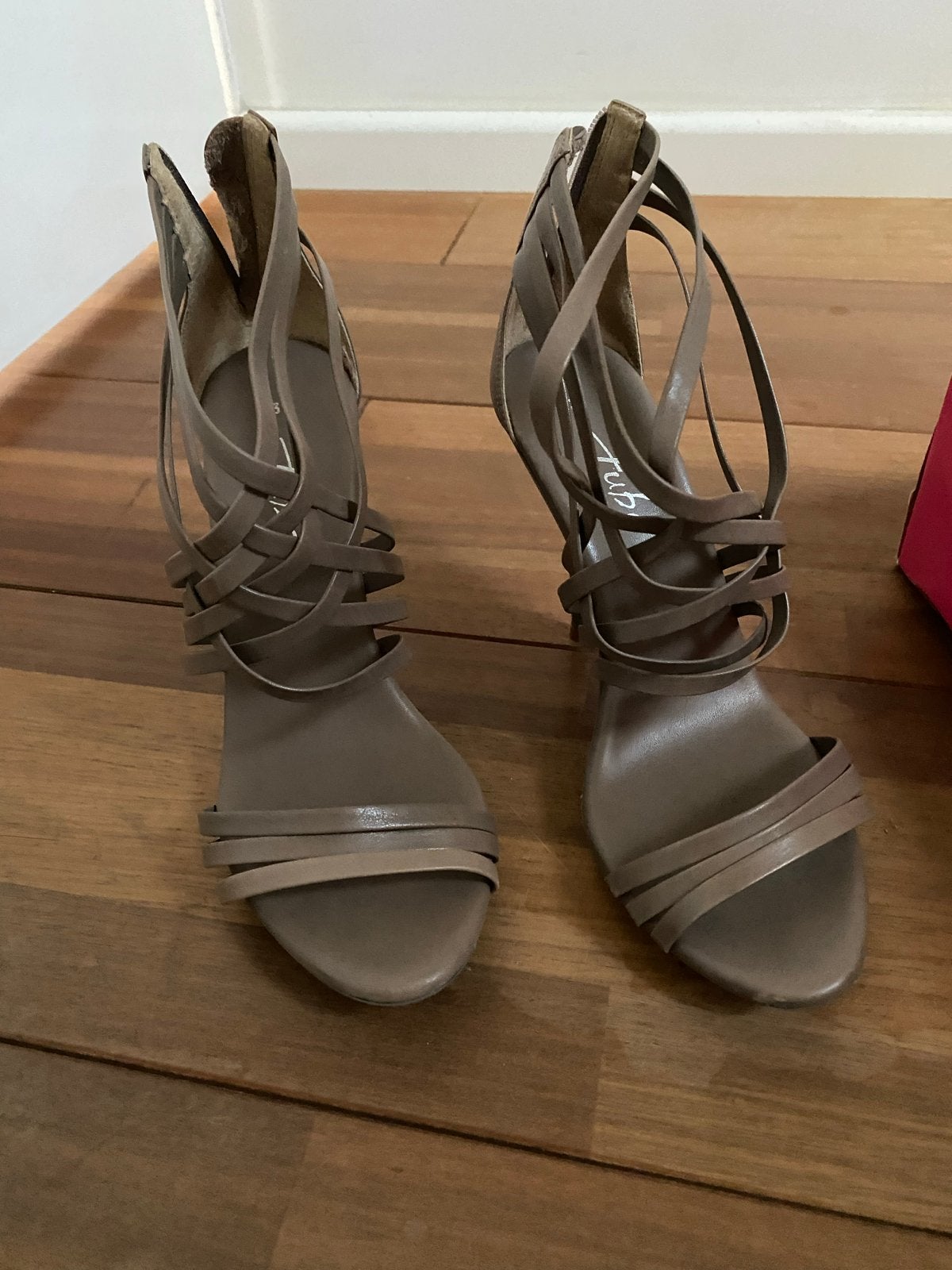 Hoge hakken maat 39 - Slechts één keer gedragen, Ophalen of Verzenden, Zo goed als nieuw, Bruin, Schoenen met hoge hakken
