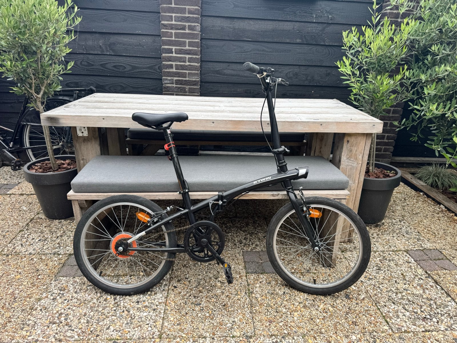B'Twin vouwfiets, ideaal voor woon-werkverkeer, Fietsen en Brommers, Fietsen | Vouwfietsen, Minder dan 14 inch, Velgrem, Zo goed als nieuw