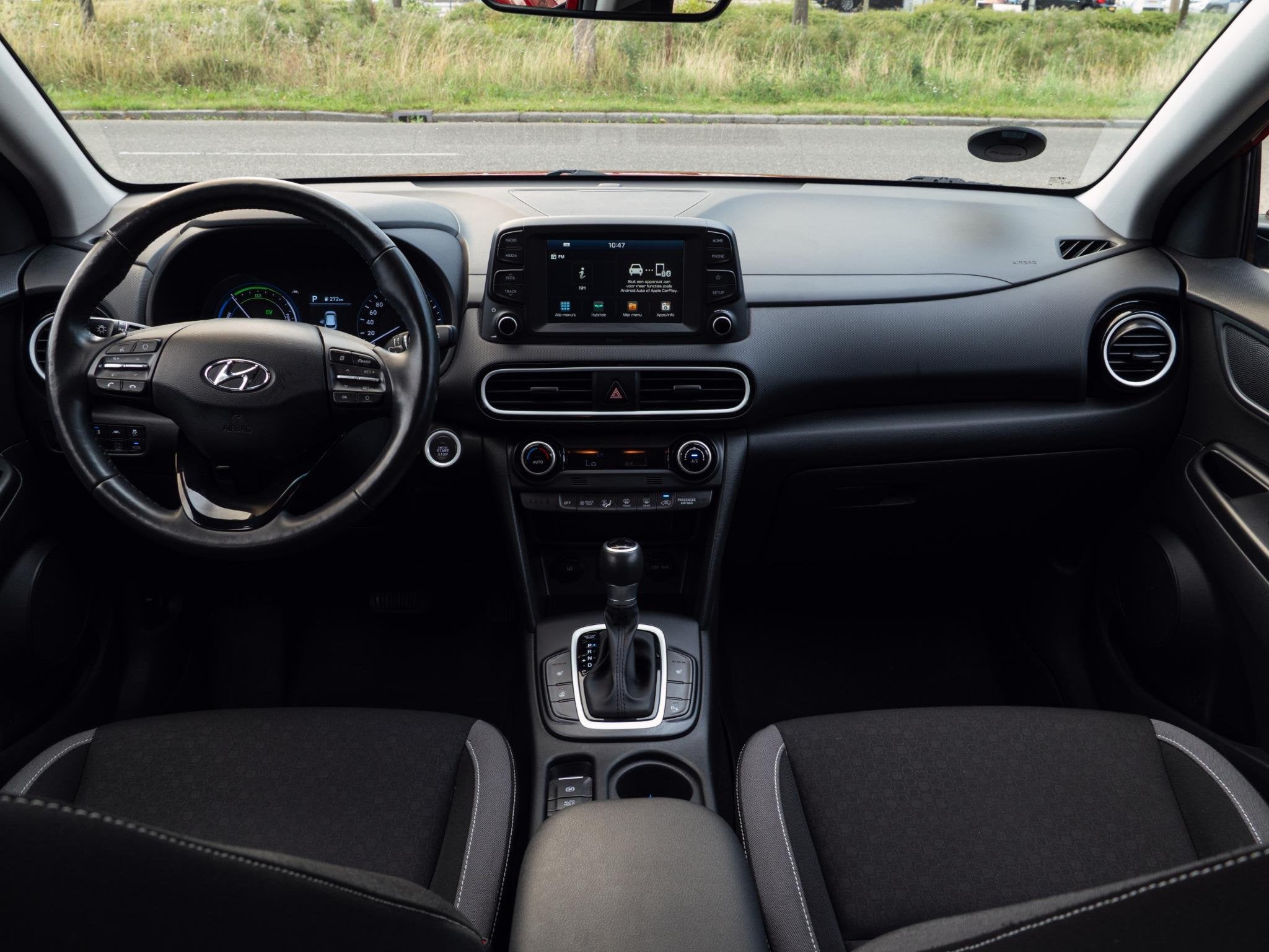 Hyundai Kona 1.6 GDI HEV Comfort|CarPlay|Trekhaak|Camera, Auto's, Hyundai, Stof, Gebruikt, Euro 6, 2 kWh