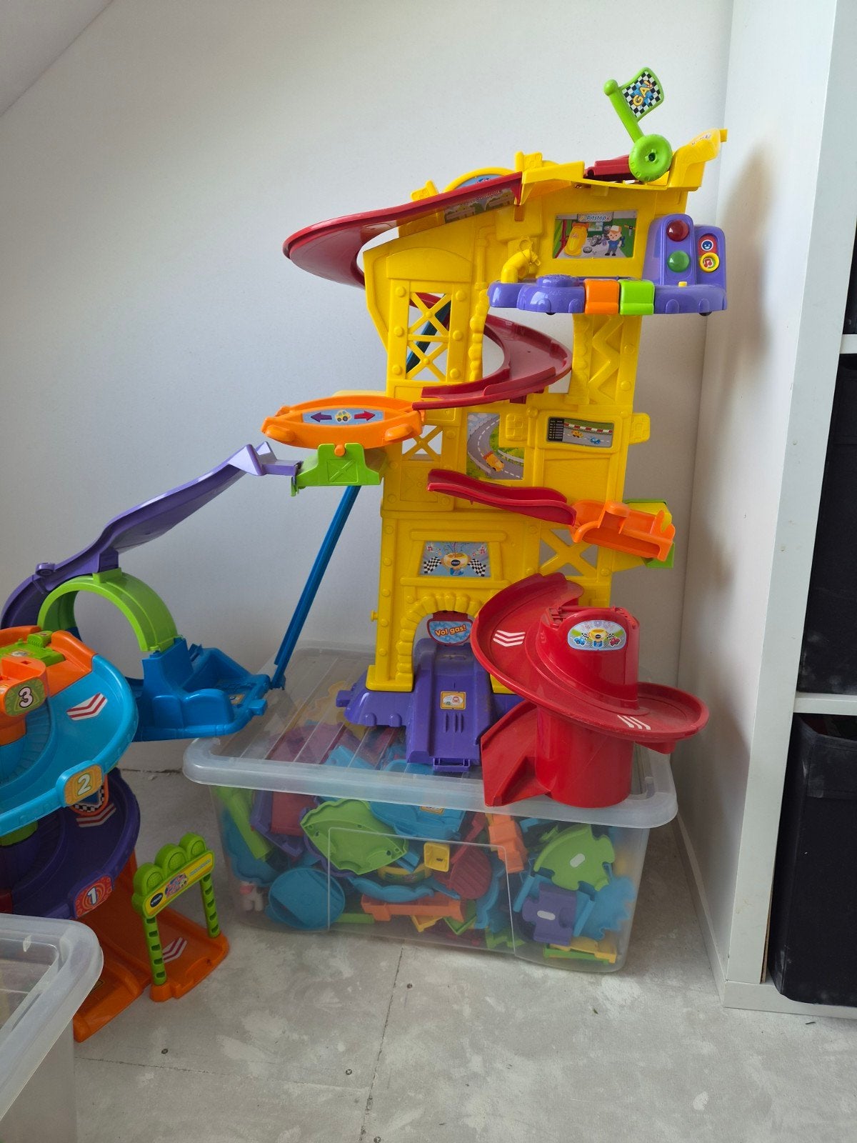 VTech Toet Toet Auto's Garage en Racebaan met 4 auto's, Ophalen, Gebruikt