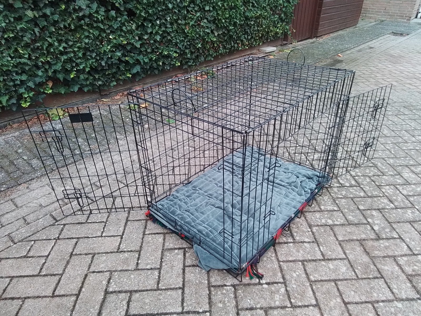 Hondenbench  Bench - 2 deuren - Inklapbaar, Ophalen, Hondenkennel, 65 tot 100 cm, Zo goed als nieuw