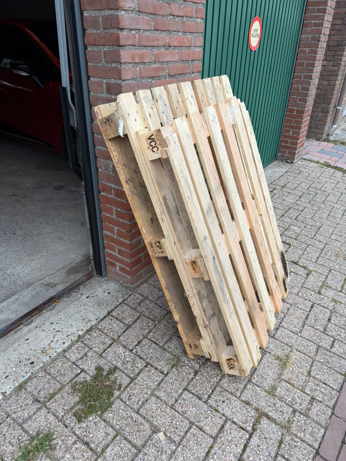2 houten pallets *gratis*, Tuin en Terras, Ophalen, 1 tot 2 meter, Minder dan 3 meter, Zo goed als nieuw