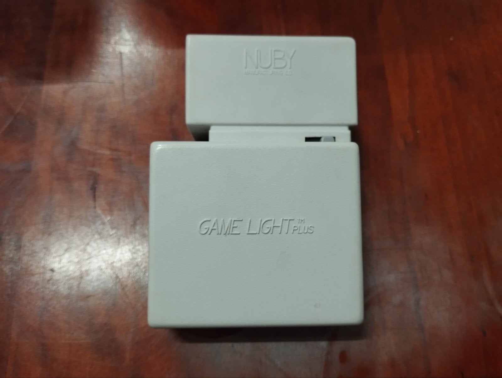 Nuby Game Light Plus voor Game Boy Classic met vergrootglas, Ophalen of Verzenden, Gebruikt, Game Boy Classic