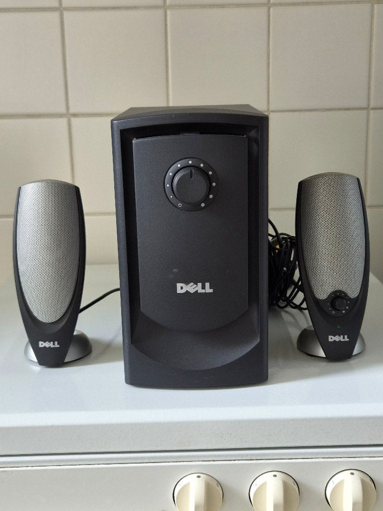 Aangeboden: Dell A425 Zylux multimedia computer speakerset., Computers en Software, Pc speakers, Ophalen, Gebruikt, Audiokanaal 2.1