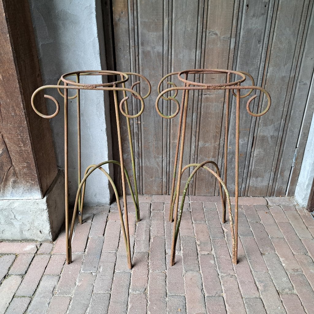 1 Metalen plantenstandaard plantenzuil bloempothouder Etage3, Gebruikt, ., Ophalen of Verzenden, .