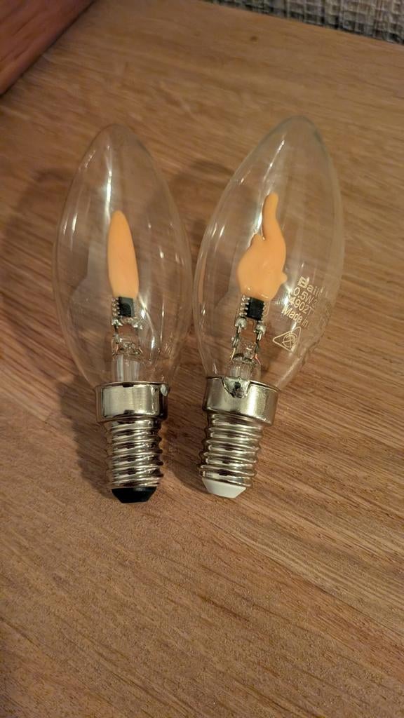 E14 LED Lamp met Vlam Effect - Sfeervolle Verlichting, Huis en Inrichting, Lampen | Losse lampen, Nieuw, Led-lamp, Minder dan 30 watt