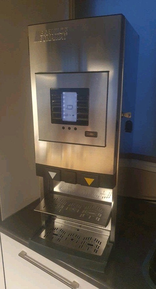 Bravilor Bonamat Koffiemachine - Instant Koffie & Meer, 10 kopjes of meer, Ophalen, Gebruikt, Combi