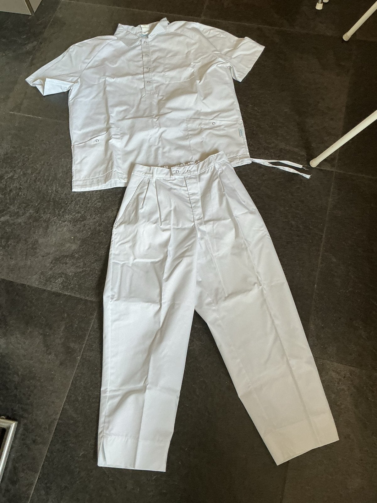 Witte medische uniform set - shirt en broek maat S/M, Ophalen of Verzenden, Nieuw