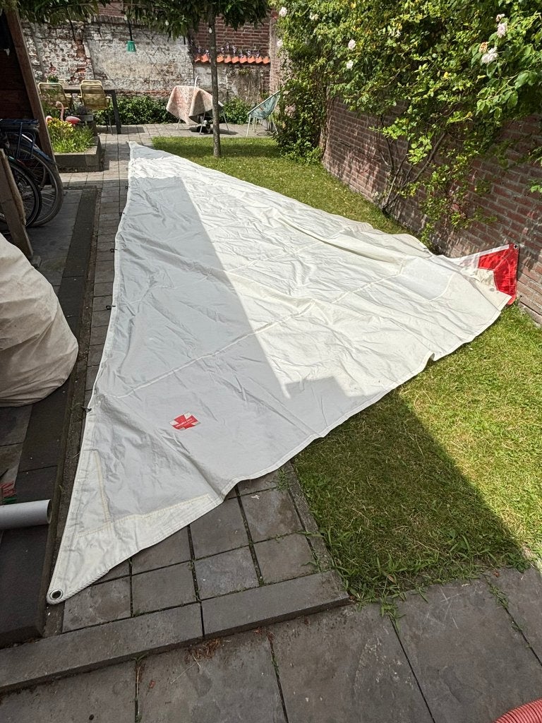 Genua - leuvers - voorlijk 8,20m onderlijk 4m, Watersport en Boten, Zeilen en Zeiltoebehoren, 6 meter of meer, Gebruikt, Minder dan 15 m²