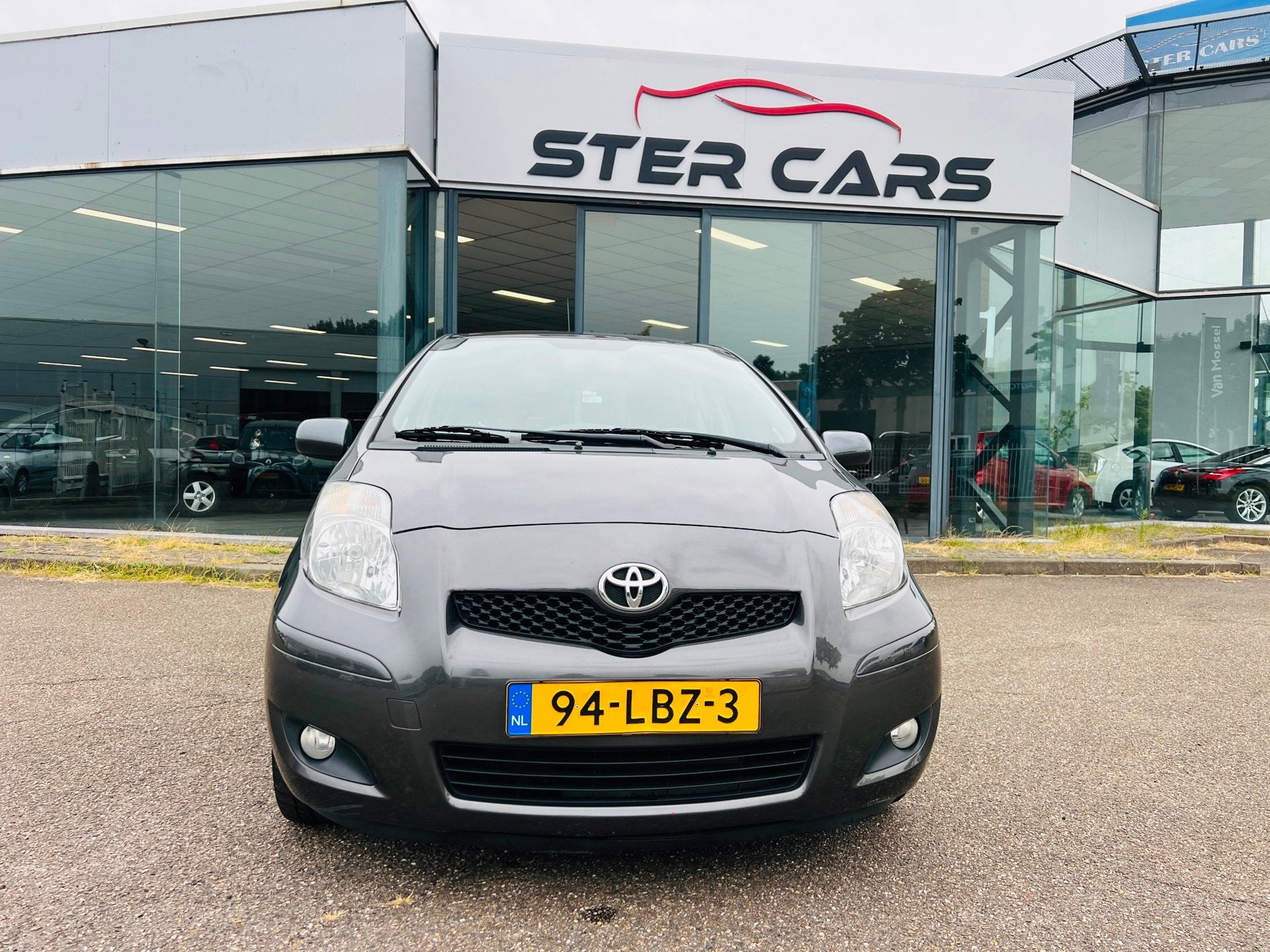Toyota Yaris 1.3 VVTi Aspiration|Automaat|Airco|5 Duers|NAP|, Auto's, Automatische klimaatregeling, 101 pk, 750 kg, 4 cilinders