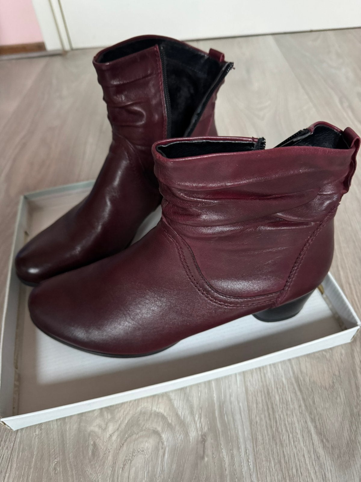 NIEUWE Leren Laarsjes maat 41, Kleding | Dames, Ophalen of Verzenden, Nieuw, Rood