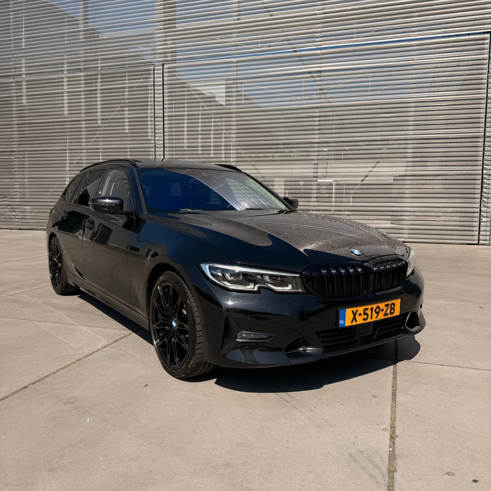 BMW 3-Serie 320i Touring CAMERA|SFEER |PANO|ACC, Auto's, 1998 cc, Achterwielaandrijving, Zwart, 4 cilinders