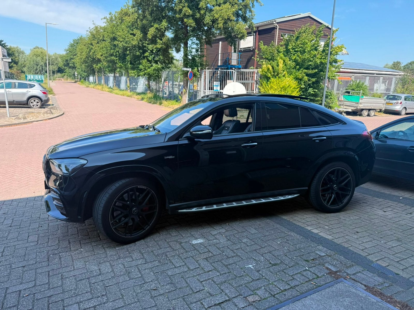 een prachtige Mercedes-AMG GLE 53 4MATIC+ Coupé, Auto's, Mercedes-Benz, Automaat, Zwart, Lichtsensor, 2500 kg
