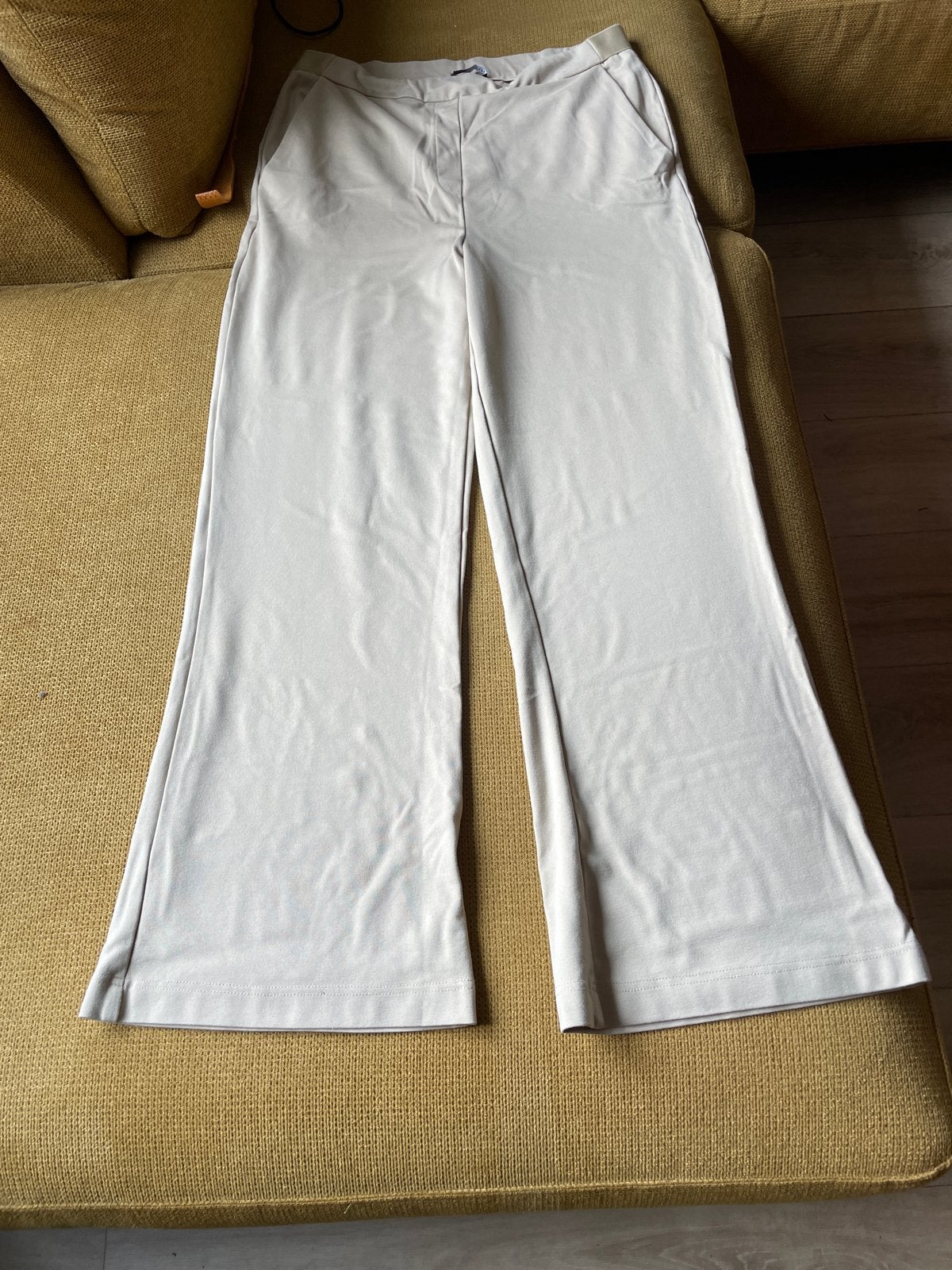 Norah broek maat 40 beige, Maat 38/40 (M), Beige, Ophalen of Verzenden, Zo goed als nieuw