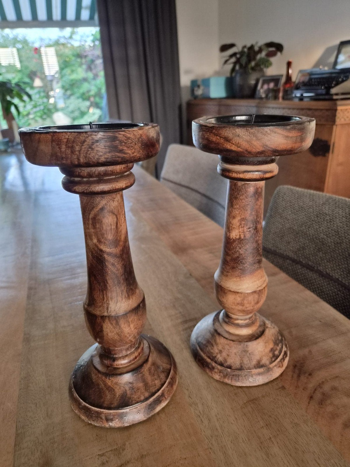 Twee houten kandelaars, Huis en Inrichting, Woonaccessoires | Kandelaars en Kaarsen, Ophalen, Gebruikt, Hout