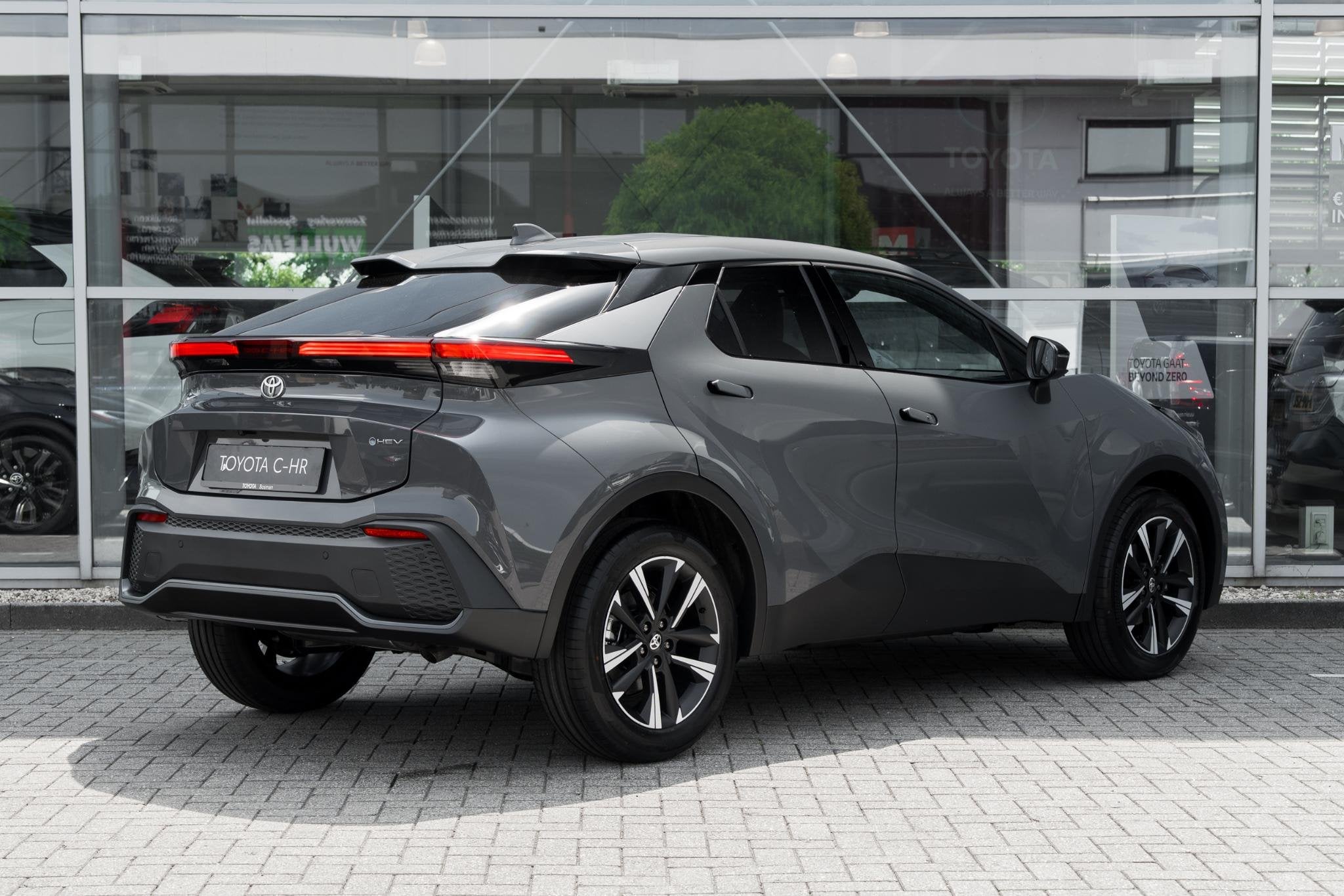 Toyota C-HR 1.8 Hybrid 140 Dynamic, Stof, Euro 6, 4 cilinders, Origineel Nederlands