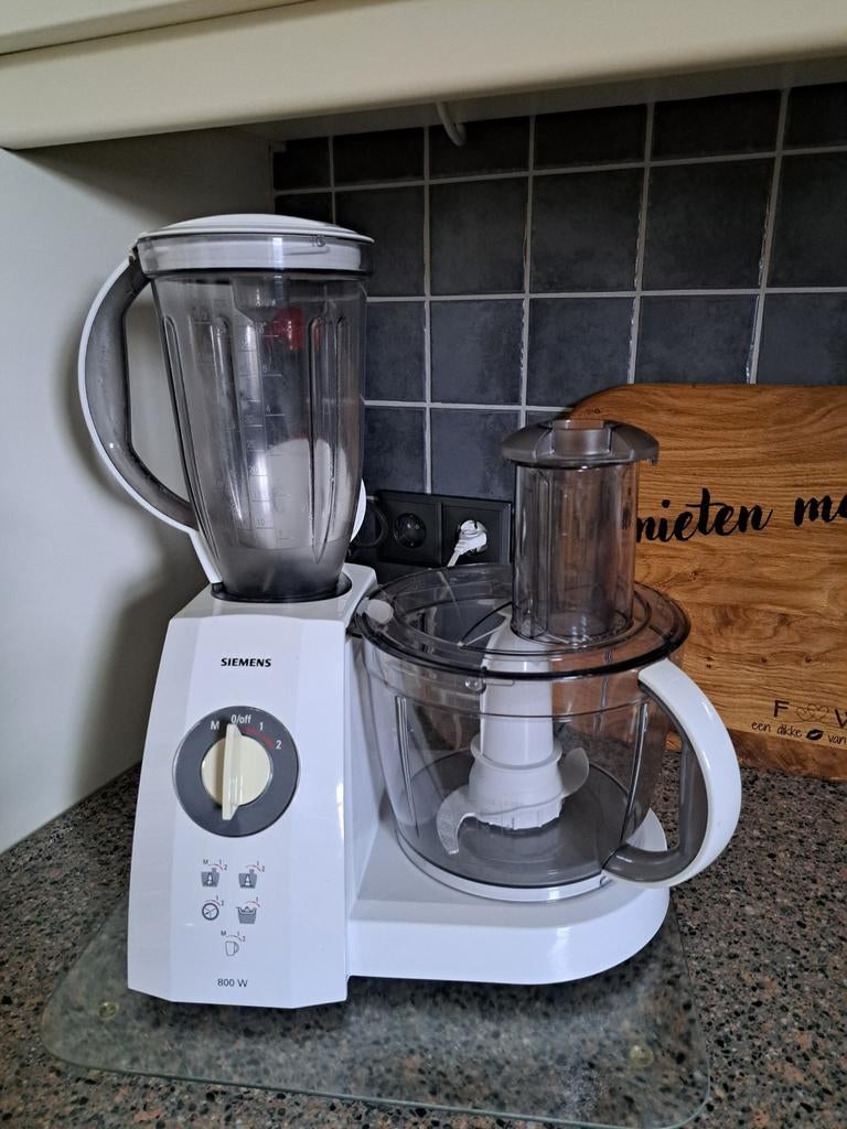 Siemens keukenmachine 800 W compleet, Witgoed en Apparatuur, Keukenmixers, 4 liter of meer, Ophalen of Verzenden, Zo goed als nieuw