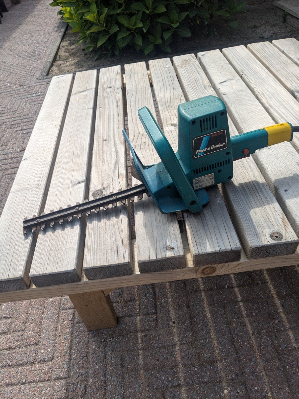 Black & Decker heggenschaar GC300, Tuin en Terras, Heggenscharen, Gebruikt, Elektrisch, Ophalen