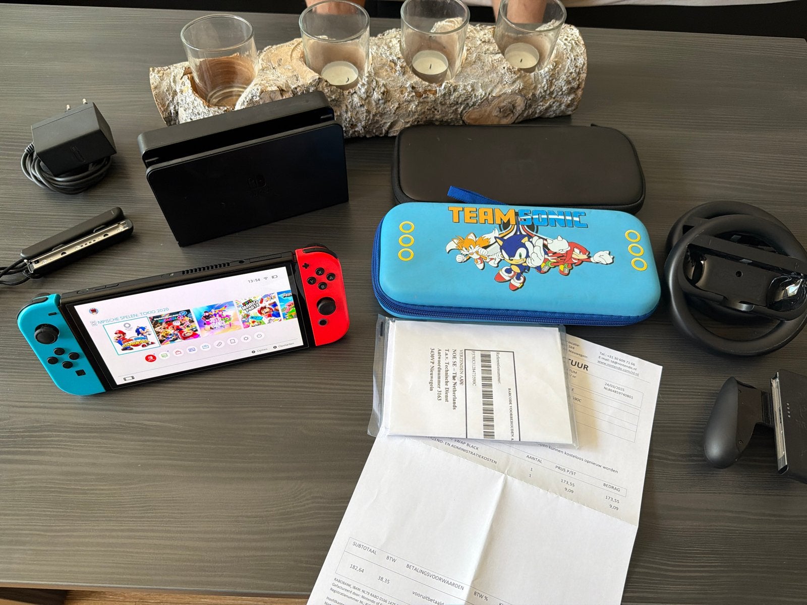Nintendo Switch OLED met alle toebehoren en stuurtjes, Ophalen of Verzenden, Zo goed als nieuw, Met 2 controllers, Switch OLED