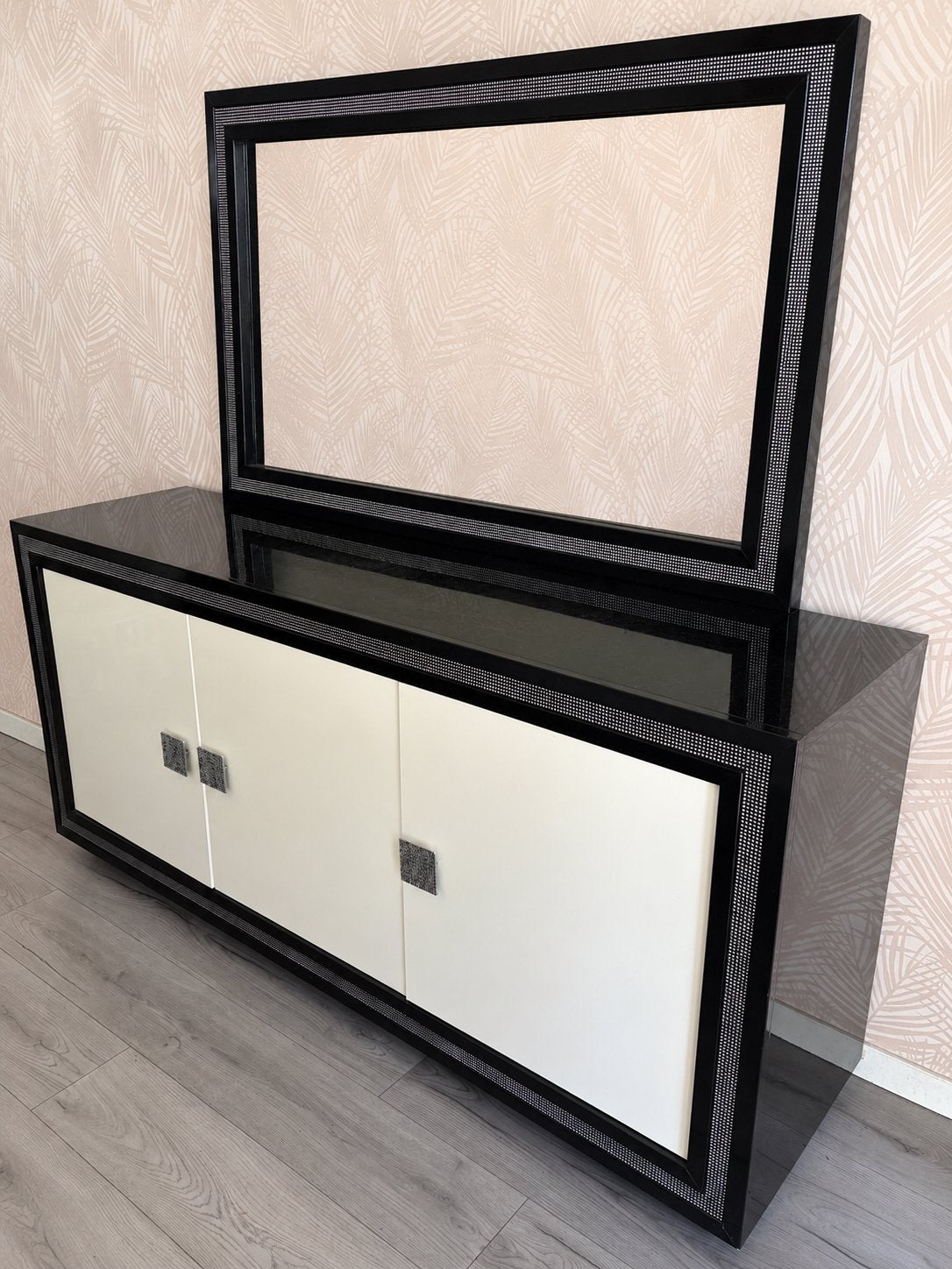 Hoogglans zwart - wit eet en woon kamer set, Ophalen of Verzenden, Zo goed als nieuw, 25 tot 50 cm, Minder dan 100 cm
