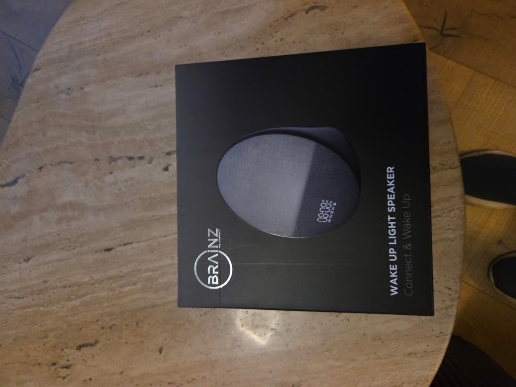 Brainz Wake Up Light Speaker - Wekker met Sfeerverlichting, Ophalen of Verzenden, Nieuw, Digitaal