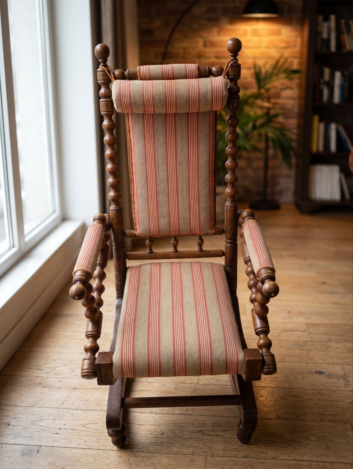 Antieke Schommelstoel met Gestreepte Bekleding, Ophalen of Verzenden