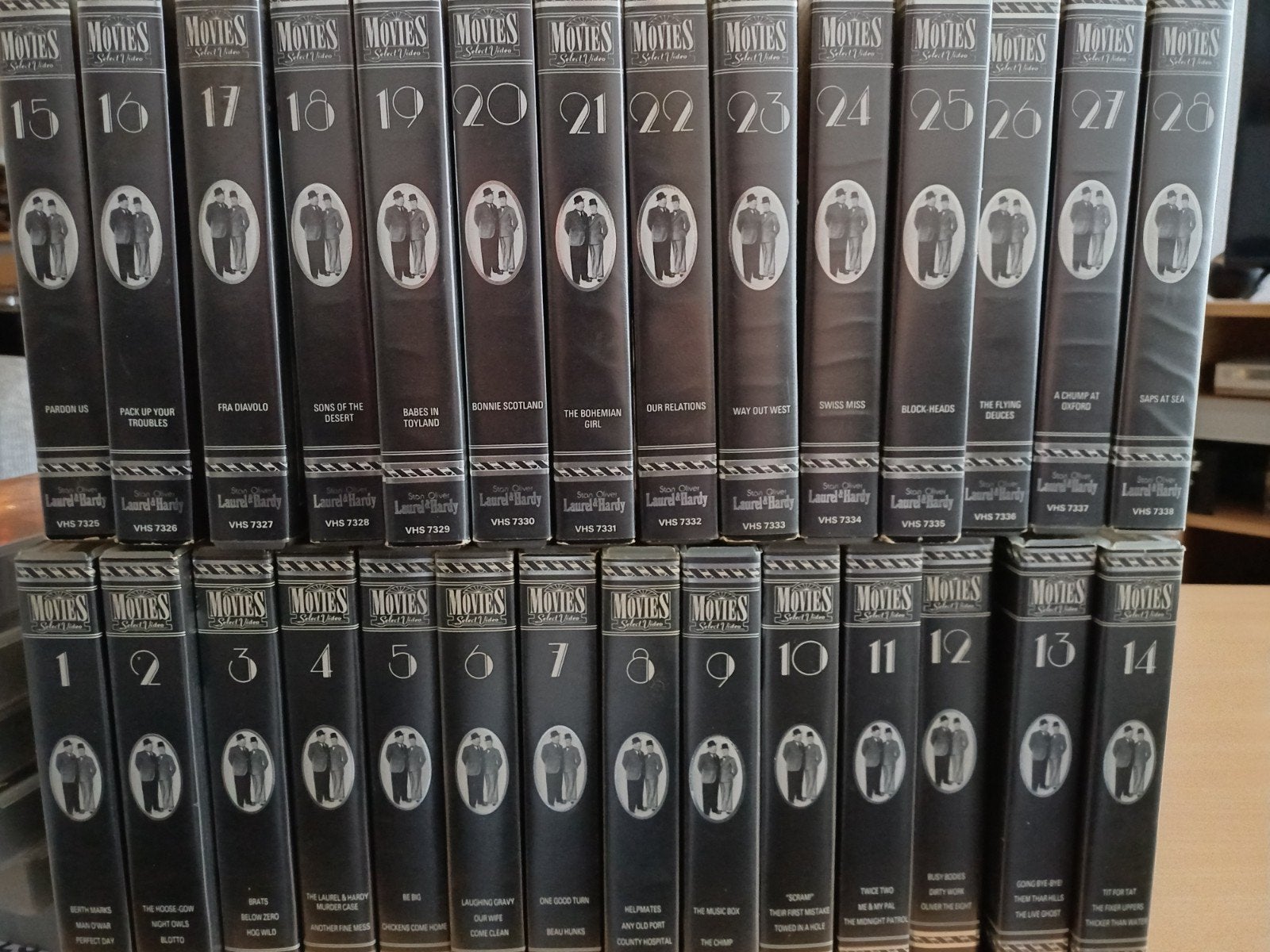 28 videobanden Laurel en Hardy. Dikke en Dunne., Alle leeftijden, Ophalen, Gebruikt, Komedie
