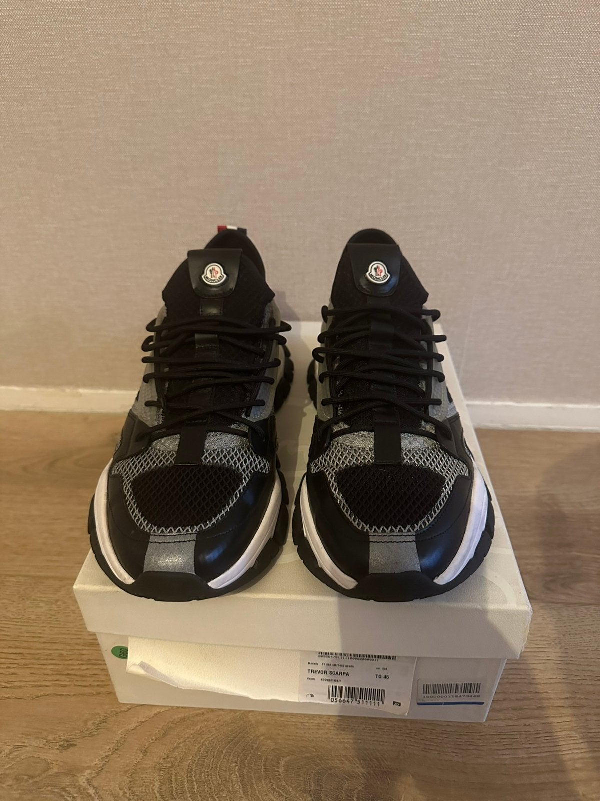 Moncler sneakers met bon, Zwart, Ophalen of Verzenden, Sneakers of Gympen, Zo goed als nieuw