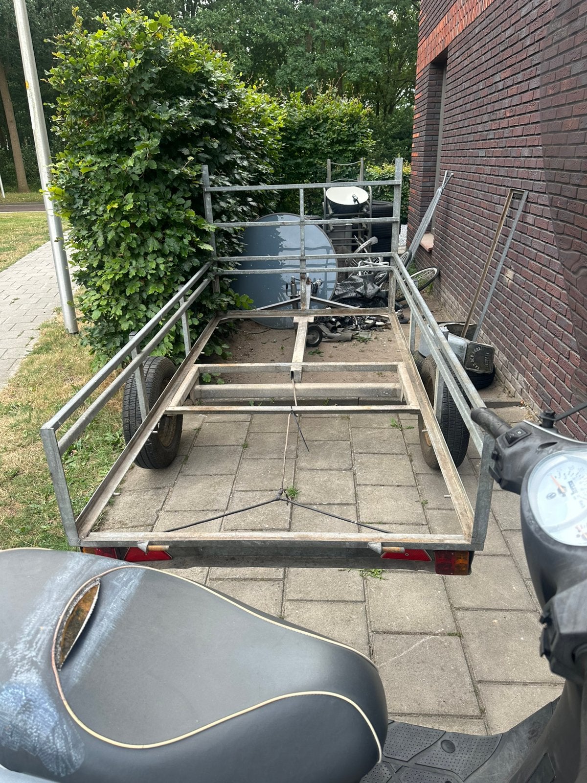 Te koop opknapper aanhanger, Ophalen, Zo goed als nieuw