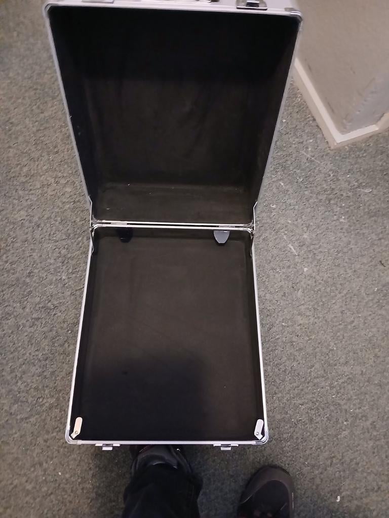 Aluminium koffer - Leeg, stevig en veelzijdig, Gebruikt, 50 tot 60 cm, Slot, Ophalen of Verzenden