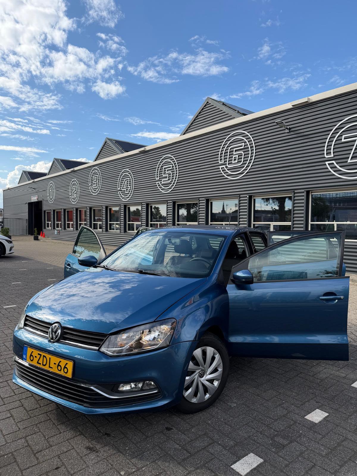 Volkswagen Polo 1.2 TSI 66KW 2015 Blauw, Auto's, 40 €/maand, 4 cilinders, Blauw, Origineel Nederlands