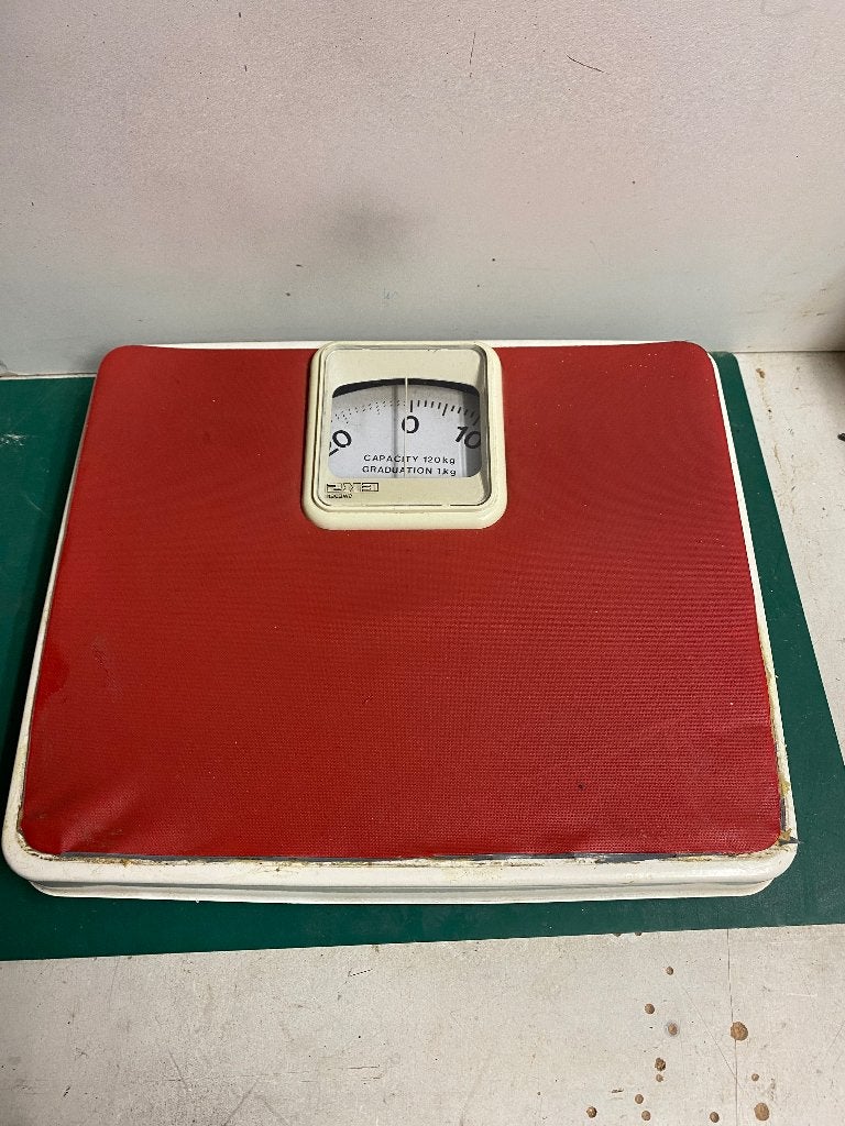 Vintage Personenweegschaal Rood - Max 120kg, Witgoed en Apparatuur, Weegschalen, Gebruikt, 100 kg of meer, Ophalen of Verzenden